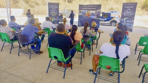 ¡FORTALECEN LA CULTURA VIAL ENTRE MADRES Y PADRES DE FAMILIA!