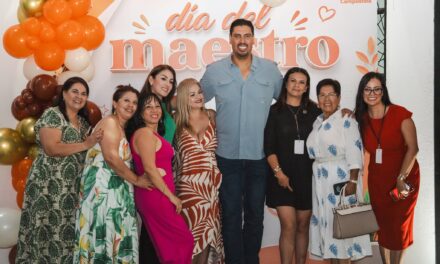 ¡COMPOSTELA CELEBRA Y RECONOCE A SUS MAESTRAS Y MAESTROS!