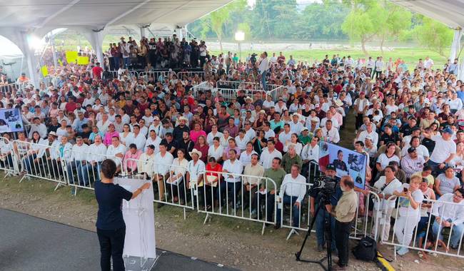 “Se gobierna escuchando al pueblo”: Presidenta Claudia Sheinbaum inaugura obras para prevenir inundaciones en 5 comunidades de Veracruz