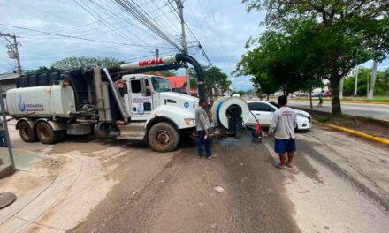 ¡OROMAPAS NO DESCANSA! CONTINÚAN REPARANDO FUGAS, ATENDIENDO TAPONAMIENTOS Y LLEVANDO AGUA POTABLE