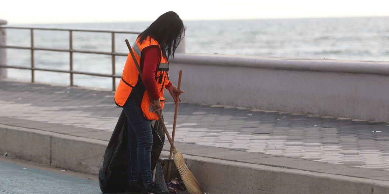 ¡MANTIENEN LIMPIO EL MALECÓN DURANTE Y DESPUÉS DE LA MARCHA DEL ORGULLO EN MAZATLÁN!