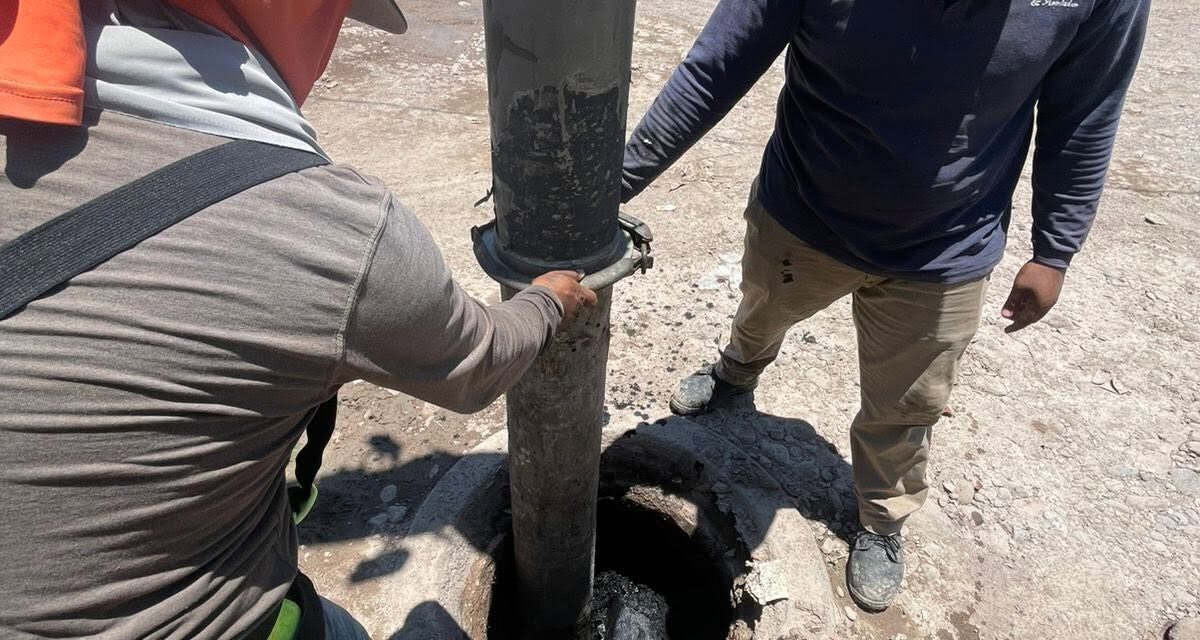 ¡OROMAPAS DA MANTENIMIENTO A LA RED SANITARIA EN LA COLONIA RASTRO VIEJO!