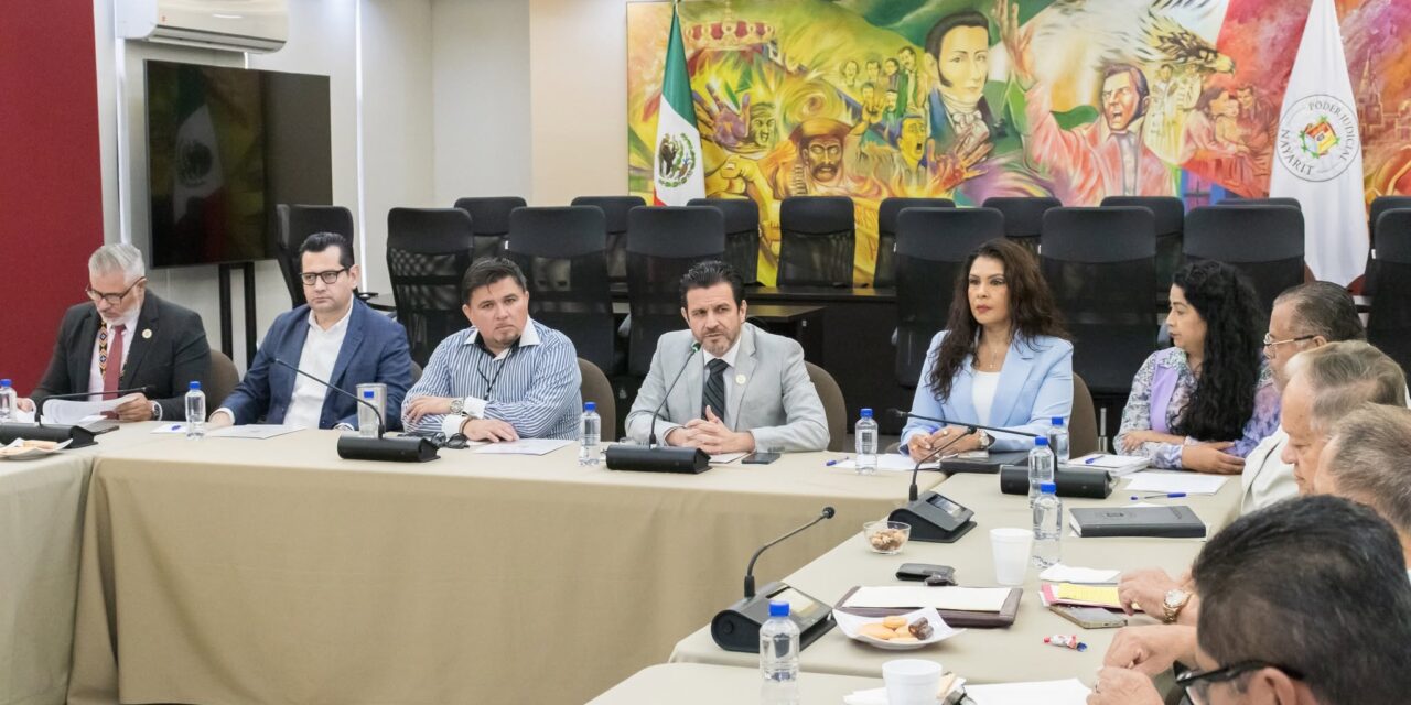 ¡FORTALECEN EL DIÁLOGO CON LA COMUNIDAD JURÍDICA DE NAYARIT!