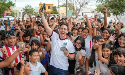 ¡ALTAVELA VIVIÓ EL ESPÍRITU MUNDIALISTA CON EXITOSO INTERCAMBIO DE ESTAMPAS!