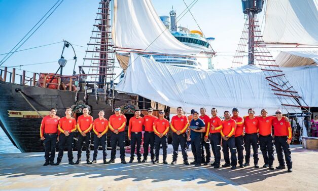 ¡RECONOCEN LA VALENTÍA Y HEROICA LABOR DE PROTECCIÓN CIVIL Y BOMBEROS!