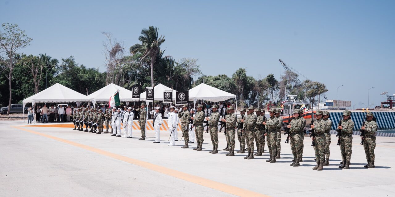 ¡CONMEMORAN EL DÍA DE LA MARINA NACIONAL Y HONRAN A SUS HÉROES!