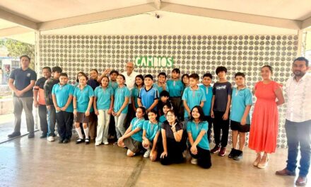 Escucha Miguel Ángel Navarro a comunidad escolar del plantel Profesor Rafael Ramírez