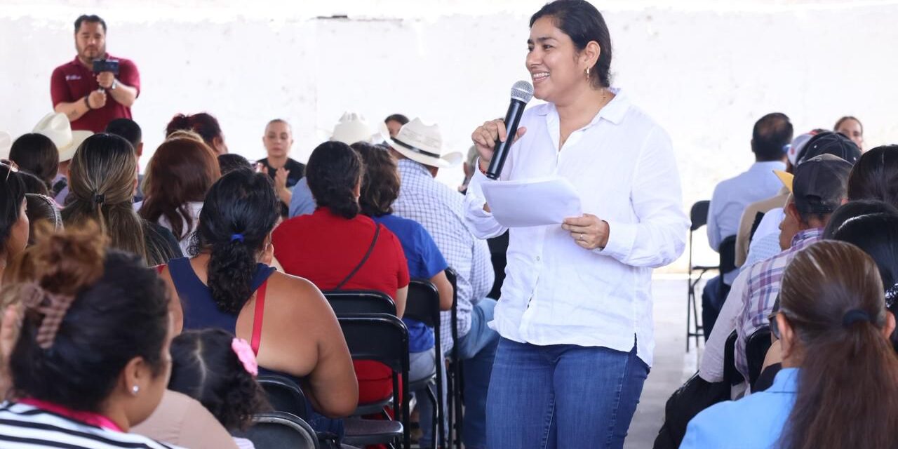 Elizabeth López Blanco encabeza asambleas informativas en San Pedro Lagunillas y Huajicori