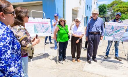 Miguel Ángel Navarro y Beatriz Estrada inician obra de infraestructura en la colonia Lindavista, en Tepic