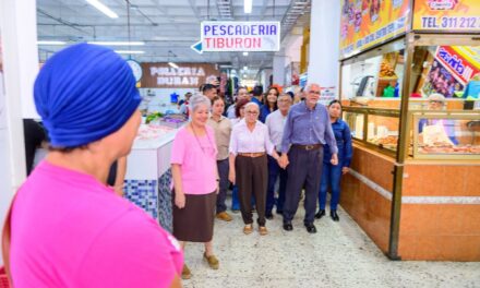 Miguel Ángel Navarro y Beatriz Estrada dan continuidad a la recuperación del Mercado Juan Escutia