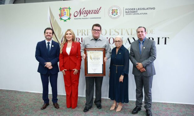 Nayarit reconoce a sus periodistas