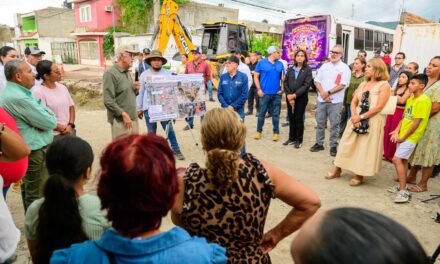 Miguel Ángel Navarro supervisa segunda etapa del alcantarillado en la colonia Gobernadores