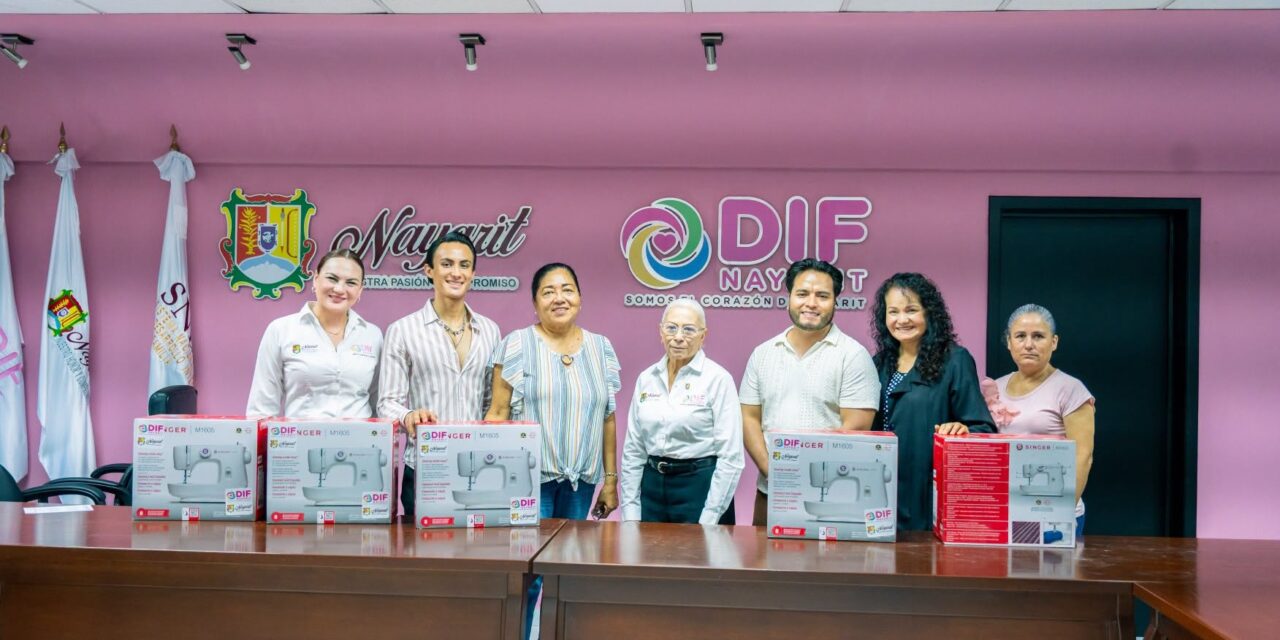Beatriz Estrada impulsa el emprendimiento con la entrega de máquinas de coser