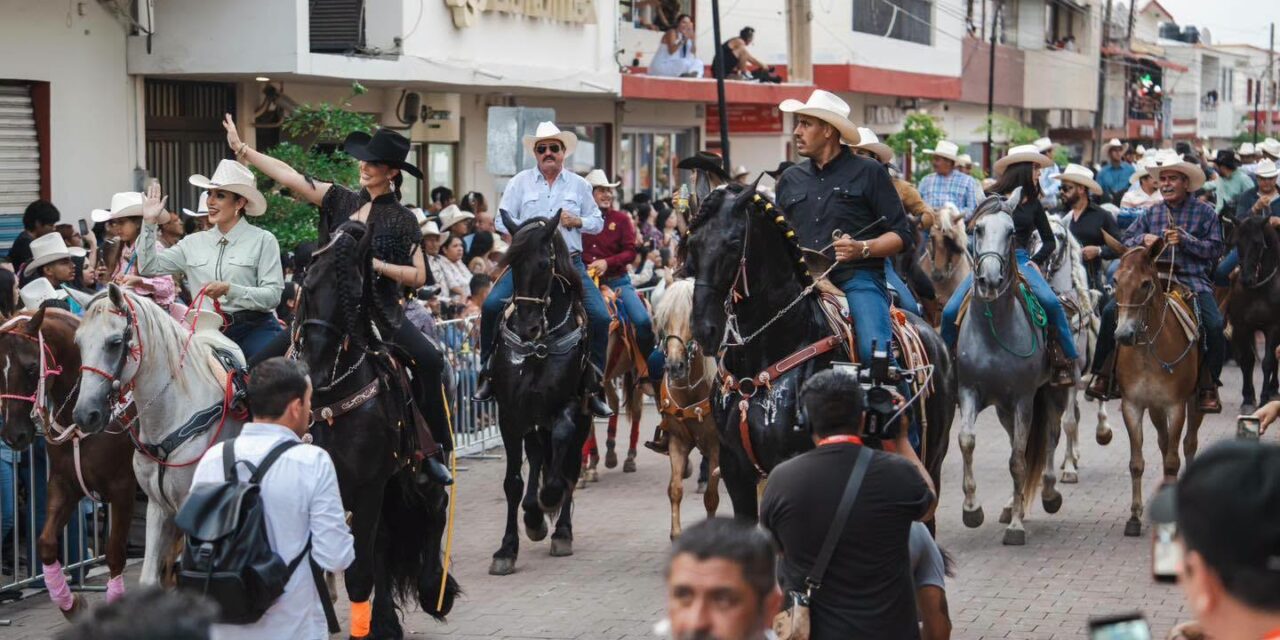 ¡INVITADOS ESPECIALES LLENARON DE TALENTO Y EMOCIÓN LA MEGA CABALGATA SANTO SANTIAGO 2026