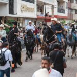 ¡INVITADOS ESPECIALES LLENARON DE TALENTO Y EMOCIÓN LA MEGA CABALGATA SANTO SANTIAGO 2026