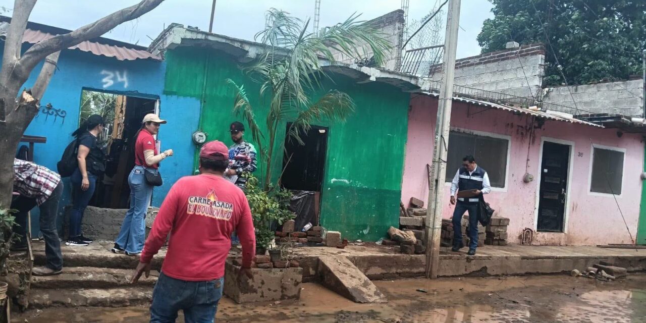 Servicios de Salud de Nayarit brindan atención integral a familias de Ahuacatlán tras inundaciones