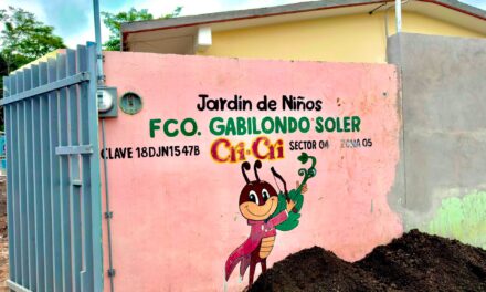 Fortalece Miguel Ángel Navarro infraestructura educativa en Tepic