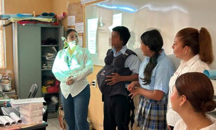 ¡LLEVAN PLÁTICAS DE PREVENCIÓN Y SALUD MENTAL A JÓVENES DE ACAPONETA!