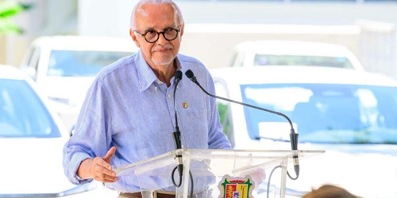 ¡FORTALECEN LA EDUCACIÓN EN NAYARIT! ENTREGAN NUEVOS VEHÍCULOS A SUPERVISORES ESCOLARES