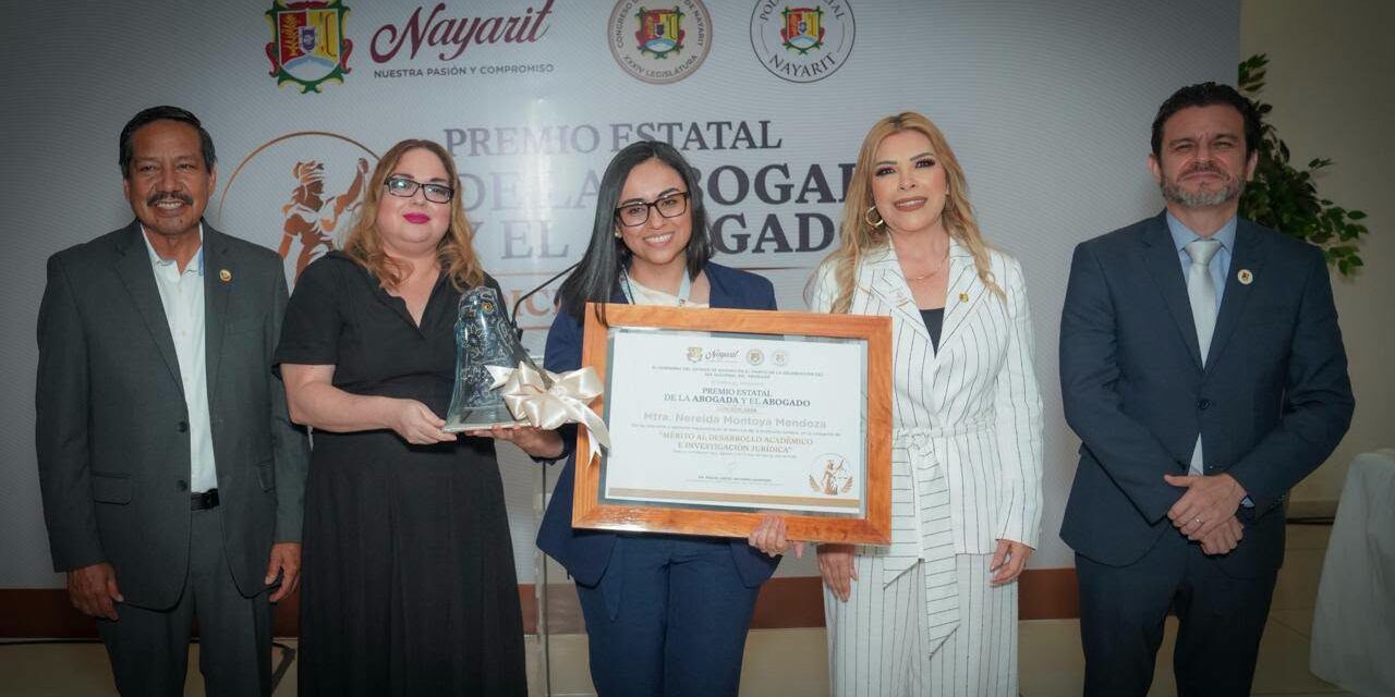 Gobierno de Nayarit reconoce la trayectoria y aportación de profesionales del Derecho con el Premio Estatal de la Abogada y el Abogado 2026