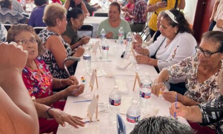 ¡FORTALECEN A LAS FAMILIAS Y PROTEGEN A LAS PERSONAS ADULTAS MAYORES!