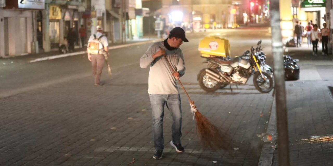 ¡GRACIAS A QUIENES MANTIENEN LIMPIA NUESTRA CIUDAD!