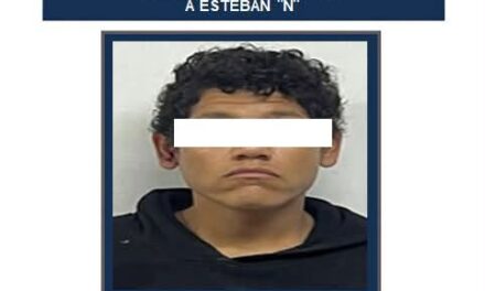 ¡SSPC ASEGURA A UNA PERSONA Y UNA MOTOCICLETA CON REPORTE DE ROBO EN TEPIC!