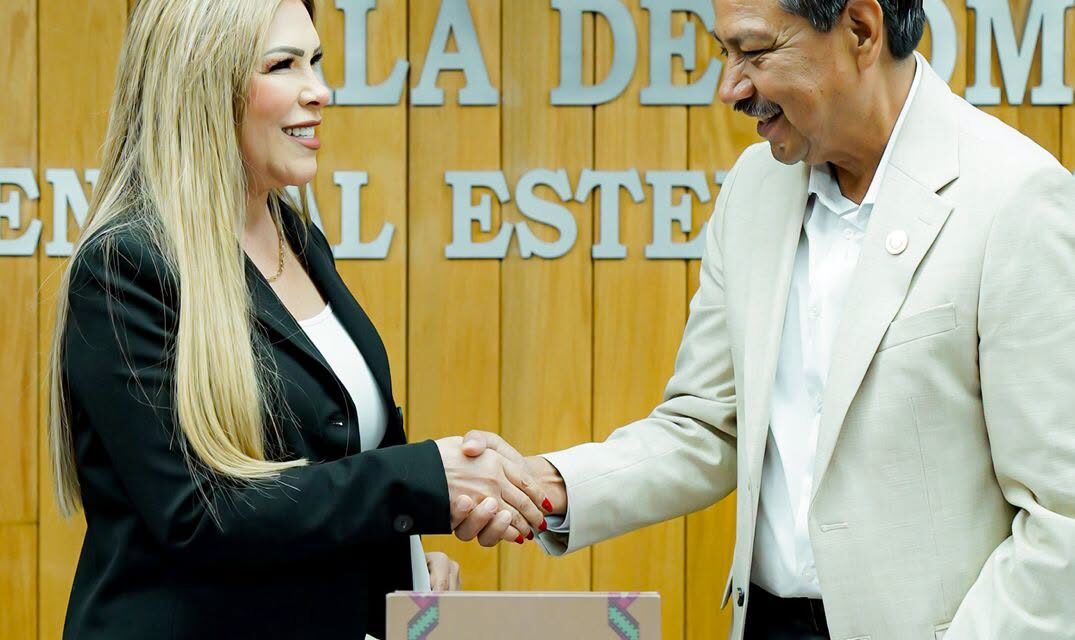 ¡ENTREGAN EL QUINTO INFORME DE GOBIERNO!