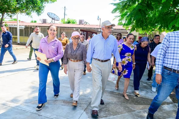RENUEVAN CANCHA Y ENTREGAN DOMO EN PRIMARIA DE SANTIAGO IXCUINTLA