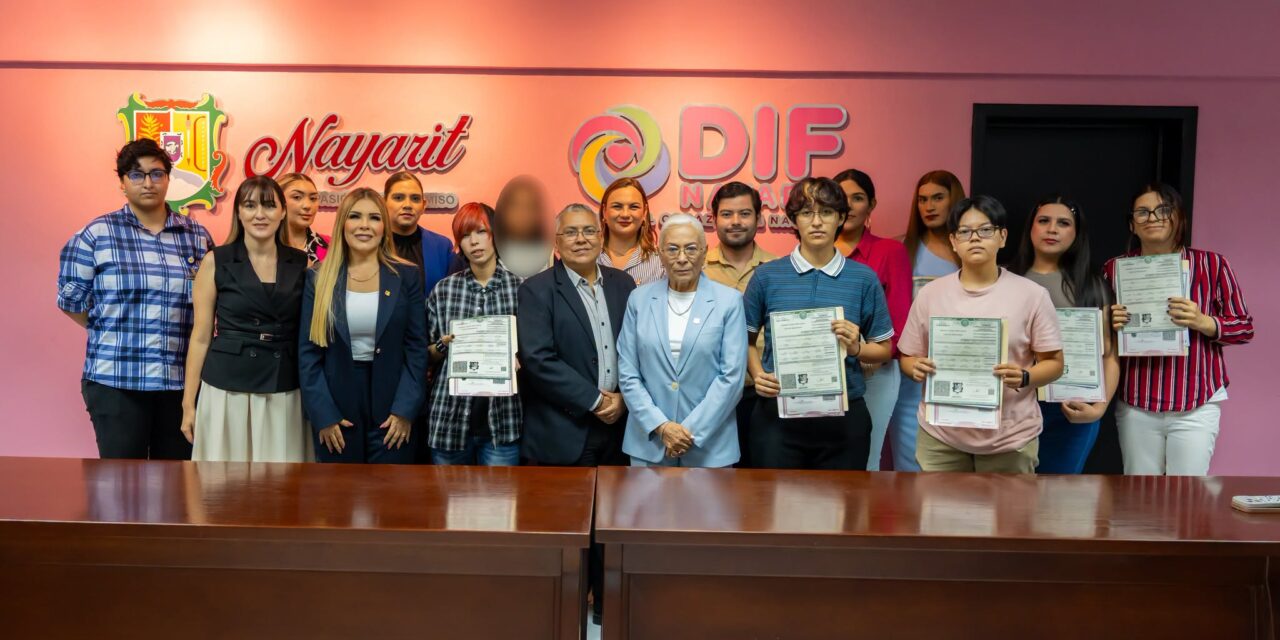 DIF NAYARIT ENTREGA NUEVE ACTAS DE IDENTIDAD DE GÉNERO Y GARANTIZA DERECHOS