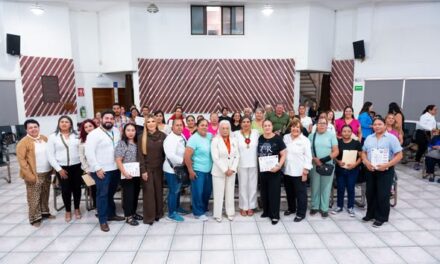 BEATRIZ ESTRADA ENTREGA 35 CRÉDITOS SIN INTERESES PARA IMPULSAR NEGOCIOS DE MUJERES