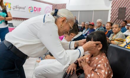 BEATRIZ ESTRADA FORTALECE LA SALUD VISUAL DE 276 NAYARITAS CON LENTES ESPECIALES
